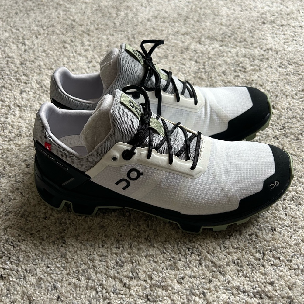 On Cloud Venture Women's Shoes